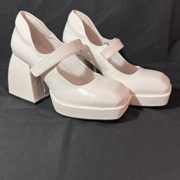 Jeffrey Campbell White Chunky Mary Jane Heels – Size 8 - Picture 1 of 9